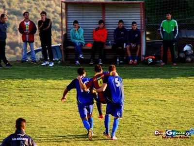 Μαθήματα fair play σε ελληνικό γήπεδο Μαθήματα fair play σε ελληνικό γήπεδο