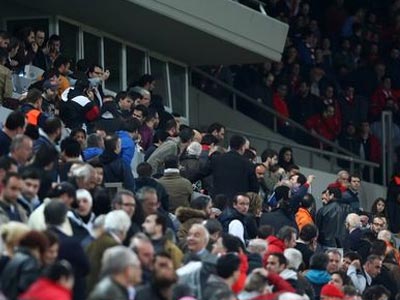 Επίθεση σε δημοσιογράφο στο «Καραϊσκάκη»