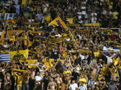 Συλλαλητήριο οπαδών της ΑΕΚ στο ραδιομέγαρο της ΕΡΤ