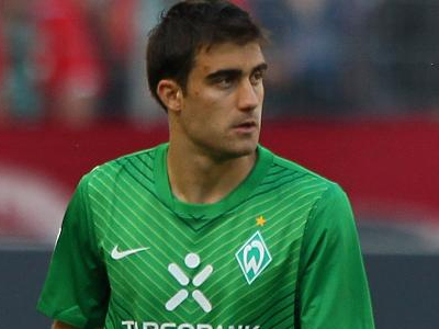 Στους κορυφαίους μαζί με Μέσι και Ρονάλντο ο Παπασταθόπουλος