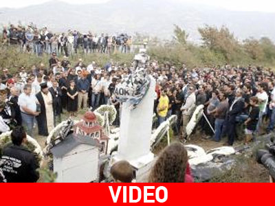 ΠΑΟΚ: Συγκίνηση στο μνημόσυνο στα Τέμπη