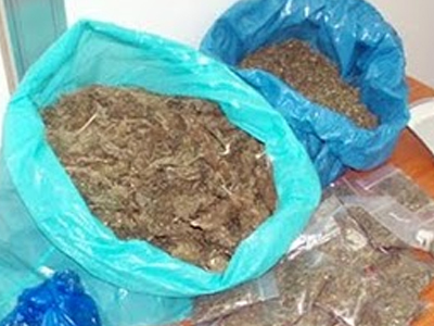 Έκρυβε 95 κιλά κάνναβη στο αυτοκίνητό του