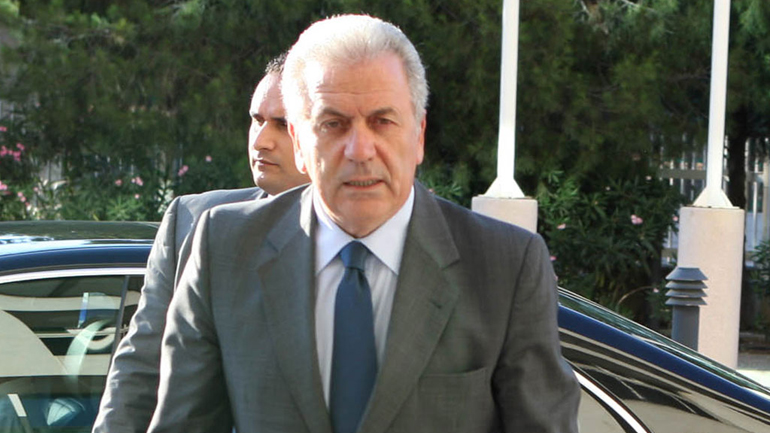 Στην Αθήνα για το προσφυγικό ο Δημήτρης Αβραμόπουλος Στην Αθήνα για το προσφυγικό ο Δημήτρης Αβραμόπουλος