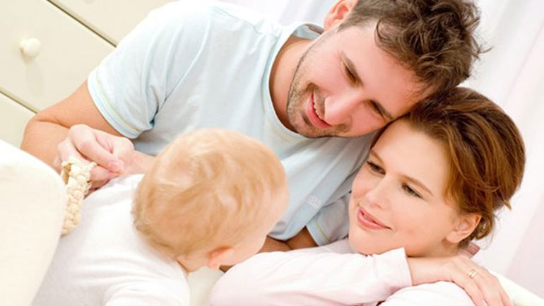 Πώς θα κάνετε το παιδί σας να αποδεχτεί τον επόμενο γάμο σας Πώς θα κάνετε το παιδί σας να αποδεχτεί τον επόμενο γάμο σας