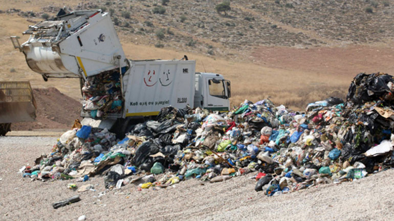 Προγραμματική σύμβαση για τη δημιουργία ΧΥΤΑ στα Κύθηρα υπέγραψε η περ. Αττικής