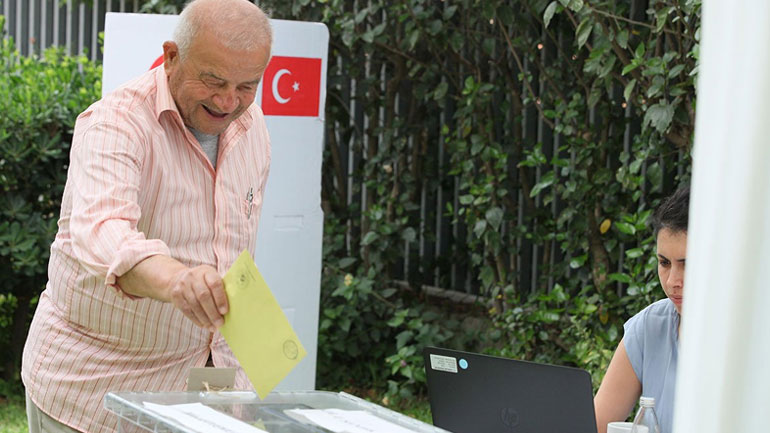 Τουρκία: Την Κυριακή 1η Νοεμβρίου οι πρόωρες εκλογές