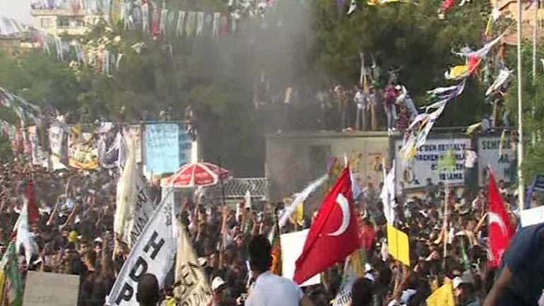 Τουρκία: Συνελήφθη  ύποπτος για την βομβιστική επίθεση σε προεκλογική συγκέντρωση