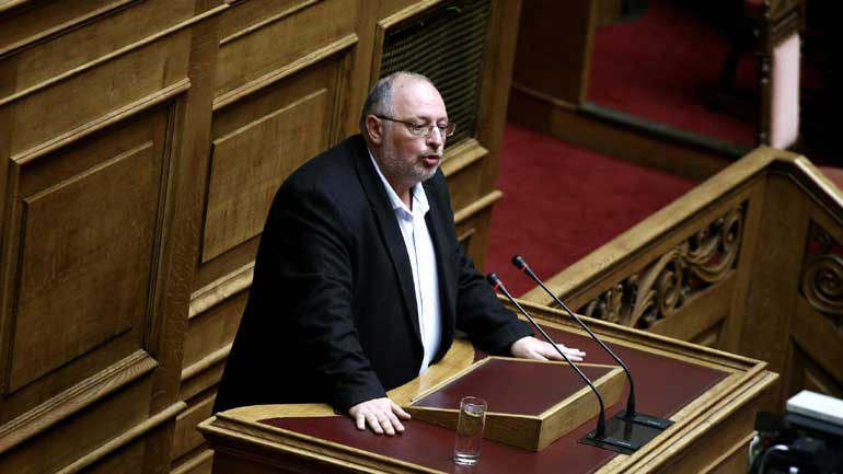 Ήσυχος: Δεν υπάρχουν σχέδια για περικοπές μισθών ή δαπανών στον χώρο των Ενόπλων Δυνάμεων