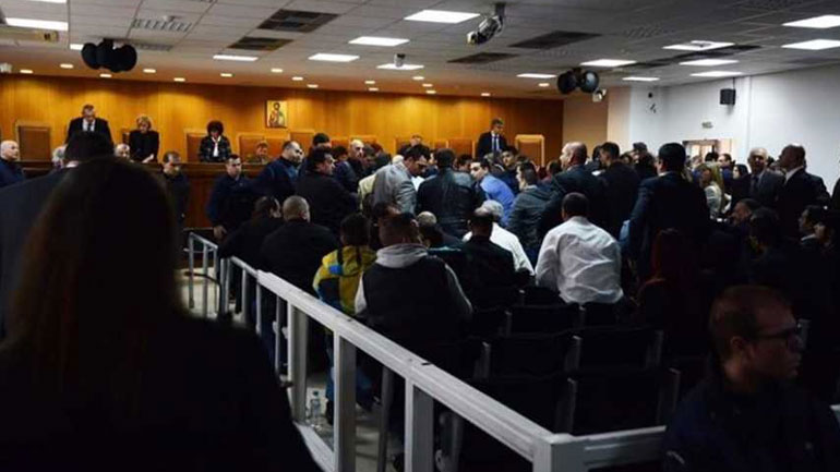 Ανέβηκαν οι τόνοι στη δίκη της Χρυσής Αυγής Ανέβηκαν οι τόνοι στη δίκη της Χρυσής Αυγής