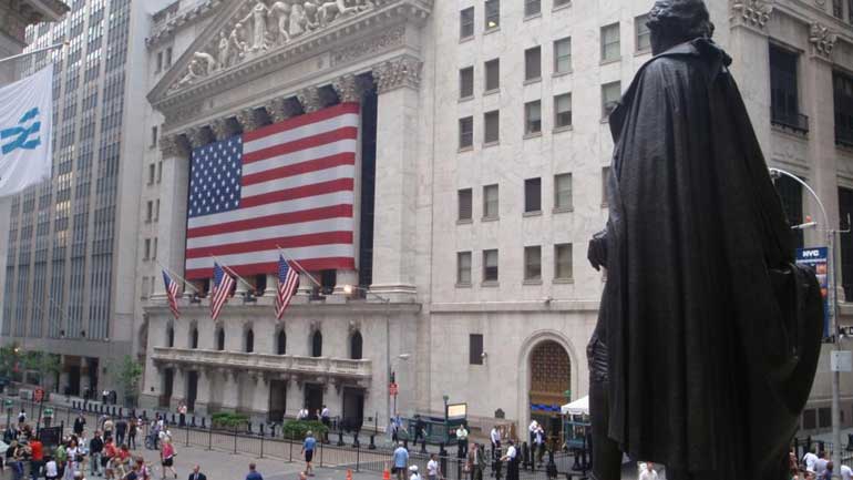 Οριακές μεταβολές στη Wall Street Οριακές μεταβολές στη Wall Street