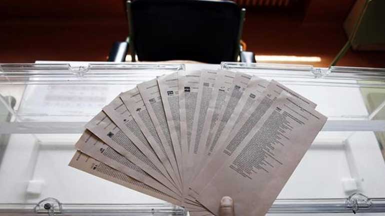 Ισπανία: Άνοιξαν οι κάλπες για τις περιφερειακές και τις δημοτικές εκλογές Ισπανία: Άνοιξαν οι κάλπες για τις περιφερειακές και τις δημοτικές εκλογές