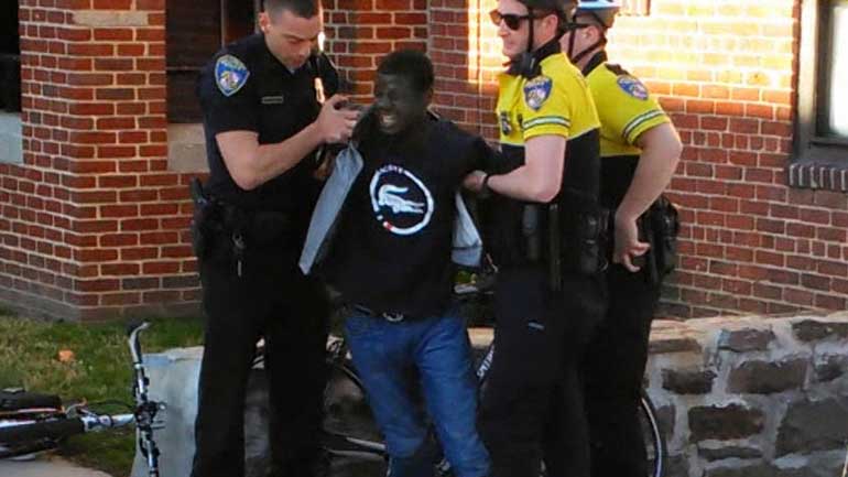 Τι έδειξε η νεκροψία στη σορό του νεαρού αφροαμερικανού Φρέντι Γκρέι