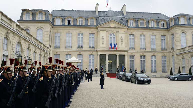 Εκπυρσοκρότησε μέσα στο Μέγαρο Ηλυσίων το όπλο σωματοφύλακα του Ολάντ