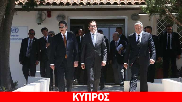 Κύπρος: Άνοιγμα δύο νέων οδοφραγμάτων αποφάσισαν Αναστασιάδης-Ακιντζί Κύπρος: Άνοιγμα δύο νέων οδοφραγμάτων αποφάσισαν Αναστασιάδης-Ακιντζί