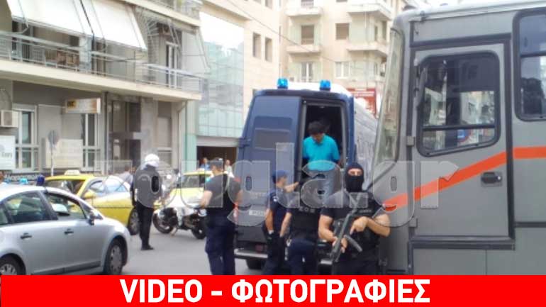 Στον ανακριτή ο Χριστόδουλος Ξηρός για την υπόθεση «Γοργοπόταμος» Στον ανακριτή ο Χριστόδουλος Ξηρός για την υπόθεση «Γοργοπόταμος»