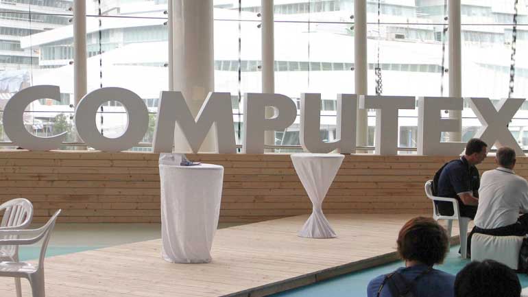 Computex 2015: Η Intel παρουσιάζει νέες τεχνολογίες – H εντυπωσιακή διασύνδεση Thunderbolt 3 Computex 2015: Η Intel παρουσιάζει νέες τεχνολογίες – H εντυπωσιακή διασύνδεση Thunderbolt 3