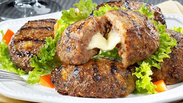 Εύκολα μπιφτέκια γεμιστά Εύκολα μπιφτέκια γεμιστά