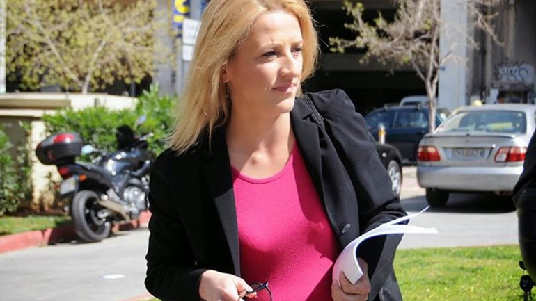 Στη Νέα Υόρκη η Ρένα Δούρου Στη Νέα Υόρκη η Ρένα Δούρου