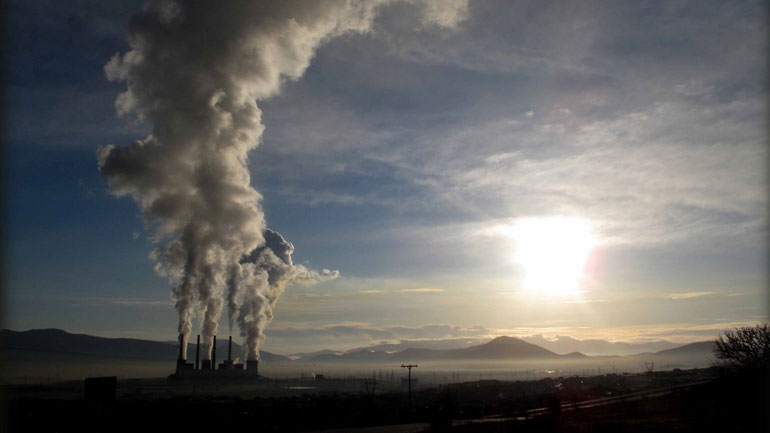 Η ρύπανση της ατμόσφαιρας μπορεί να γεράσει πρόωρα και να συρρικνώσει τον εγκέφαλο