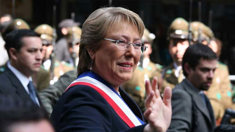 Χιλή: Η πρόεδρος Μ. Μπατσελέτ αλλάζει το Σύνταγμα Χιλή: Η πρόεδρος Μ. Μπατσελέτ αλλάζει το Σύνταγμα