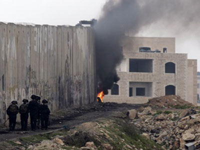 Ισραήλ: Έποικοι πέταξαν πέτρες σε Αμερικανούς διπλωμάτες Ισραήλ: Έποικοι πέταξαν πέτρες σε Αμερικανούς διπλωμάτες