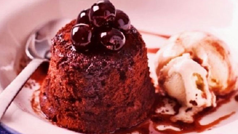 Σοκολατένιες γευστικές πουτίγκες στη στιγμή Σοκολατένιες γευστικές πουτίγκες στη στιγμή