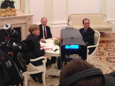 Ολοκληρώθηκαν οι συνομιλίες Μέρκελ, Ολάντ, Πούτιν Ολοκληρώθηκαν οι συνομιλίες Μέρκελ, Ολάντ, Πούτιν