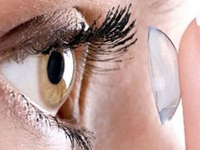 Οι φακοί επαφής και το γυναικείο μακιγιάζ