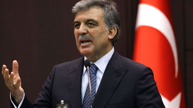 Ο Ερντογάν ανακατεύει την τράπουλα αποδεχόμενος επιστροφή Γκιουλ στην πολιτική σκηνή Ο Ερντογάν ανακατεύει την τράπουλα αποδεχόμενος επιστροφή Γκιουλ στην πολιτική σκηνή