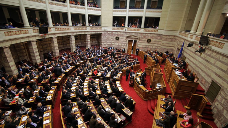 Υπερψηφίστηκε το νομοσχέδιο για την αντιμετώπιση της ανθρωπιστικής κρίσης