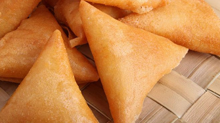 Φτιάξτε και απολαύστε τα τραγανά πιτάκια με τυρί και γιαούρτι