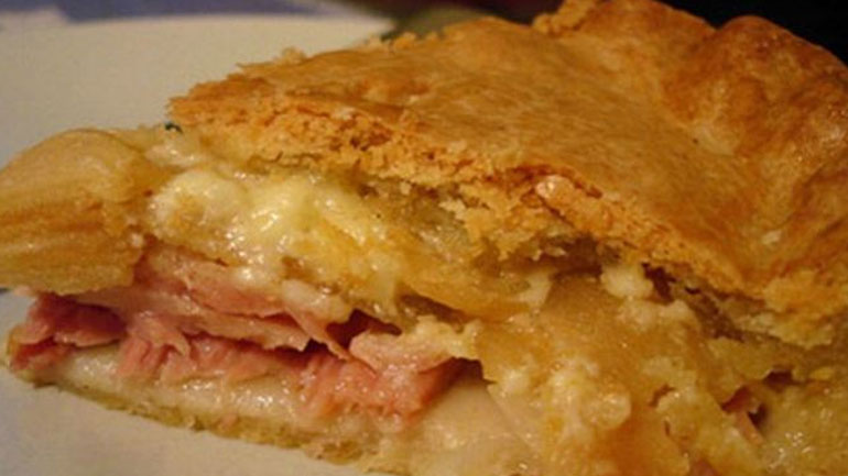 Σπιτική λαχταριστή ζαμπονοτυρόπιτα Σπιτική λαχταριστή ζαμπονοτυρόπιτα