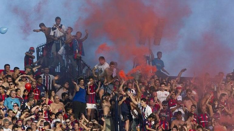 Αργεντινή: Νεκρός 24χρονος φίλαθλος από πτώση Αργεντινή: Νεκρός 24χρονος φίλαθλος από πτώση