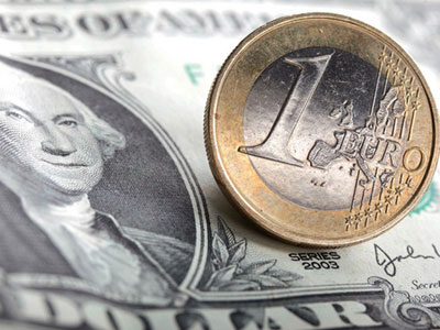 Σταθεροποιητικά κινείται το ευρώ έναντι του δολαρίου Σταθεροποιητικά κινείται το ευρώ έναντι του δολαρίου