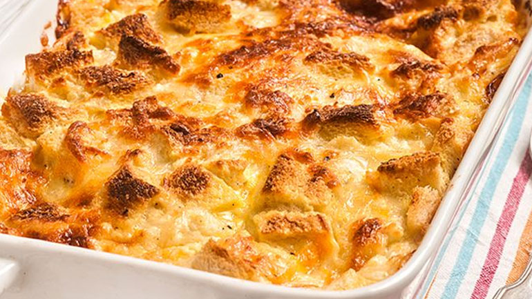 Πλούσιο σε γεύση σουφλέ με μανιτάρια, πατάτες και γιαούρτι