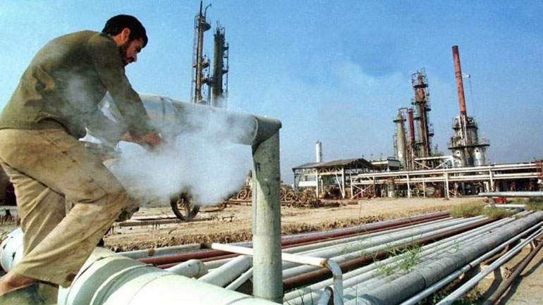 Το Ισλαμικό Χαλιφάτο επιτέθηκε στο μεγαλύτερο διυλιστήριο του Ιράκ Το Ισλαμικό Χαλιφάτο επιτέθηκε στο μεγαλύτερο διυλιστήριο του Ιράκ