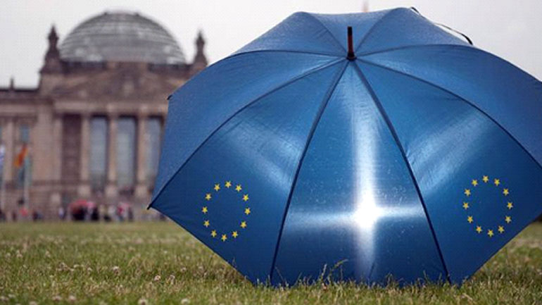 «Ενεργούμε στο πλαίσιο της απόφασης του Eurogroup» «Ενεργούμε στο πλαίσιο της απόφασης του Eurogroup»