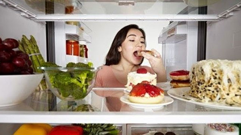Αυτοί είναι οι λόγοι που σας κάνουν να θέλετε να τρώτε συνέχεια Αυτοί είναι οι λόγοι που σας κάνουν να θέλετε να τρώτε συνέχεια