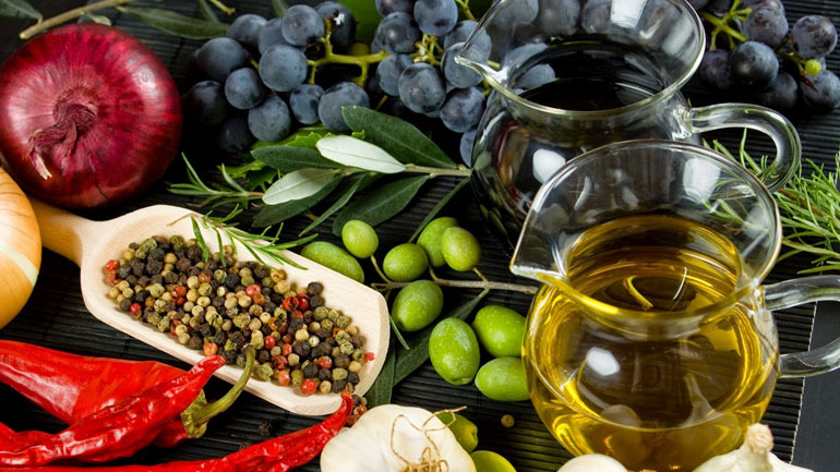 Η Μεσογειακή διατροφή μειώνει τον κίνδυνο εμφράγματος στους καπνιστές