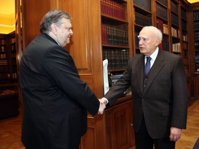 Συνάντηση Παπούλια – Βενιζέλου σήμερα το μεσημέρι Συνάντηση Παπούλια – Βενιζέλου σήμερα το μεσημέρι