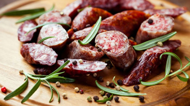 Θεσσαλονίκη: Ψηφίζουν δαγκωτό… ελληνικά λουκάνικα Θεσσαλονίκη: Ψηφίζουν δαγκωτό… ελληνικά λουκάνικα