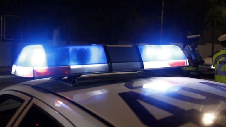 Επίθεση με μολότοφ στο Αστυνομικό Τμήμα Ζωγράφου Επίθεση με μολότοφ στο Αστυνομικό Τμήμα Ζωγράφου