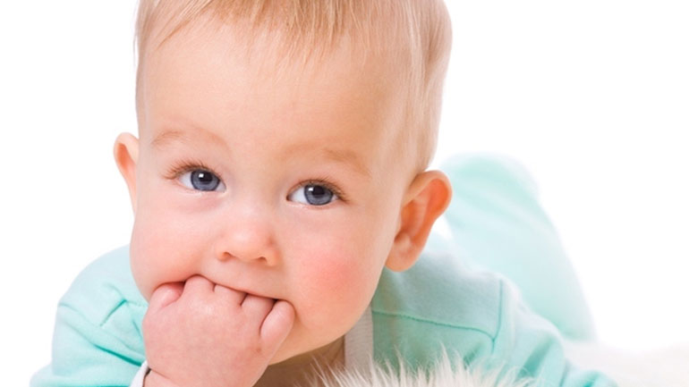 Μάθετε τι κρύβεται πίσω από τα σάλια του μωρού σας