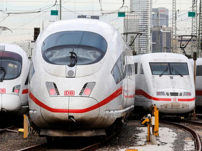 Γερμανία: Απεργιακές κινητοποιήσεις κήρυξαν οι μηχανοδηγοί Γερμανία: Απεργιακές κινητοποιήσεις κήρυξαν οι μηχανοδηγοί