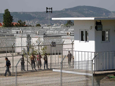 ΣτΠ: Παύση της κράτησης ασυνόδευτων ανηλίκων με ενήλικες ΣτΠ: Παύση της κράτησης ασυνόδευτων ανηλίκων με ενήλικες