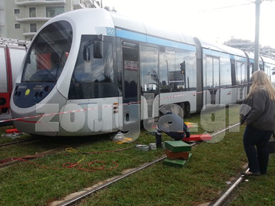 Αναγνωρίστηκε η γυναίκα που παρασύρθηκε από το τραμ Αναγνωρίστηκε η γυναίκα που παρασύρθηκε από το τραμ