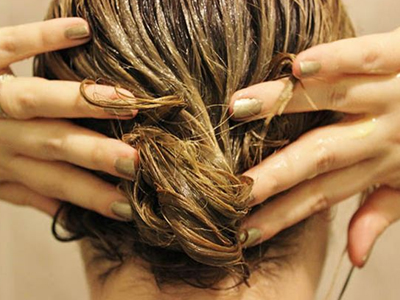 Η καλύτερη σπιτική μάσκα για λάμψη και όγκο!