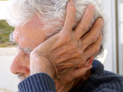 Άρπαξαν από ηλικιωμένο 4.000 ευρώ