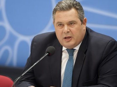 «Η πολιτική Καραμανλή οδήγησε σε σχέδιο αποσταθεροποίησης της κυβέρνησής του»