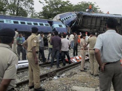 Ινδία: Τουλάχιστον 12 νεκροί από σύγκρουση τρένων